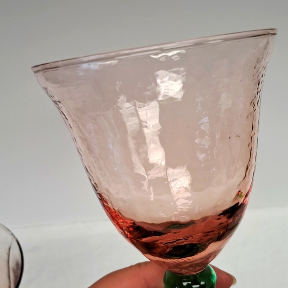 Garden Party handblown Mexican green/pink glass wine/water goblets - Picture 4 of 9